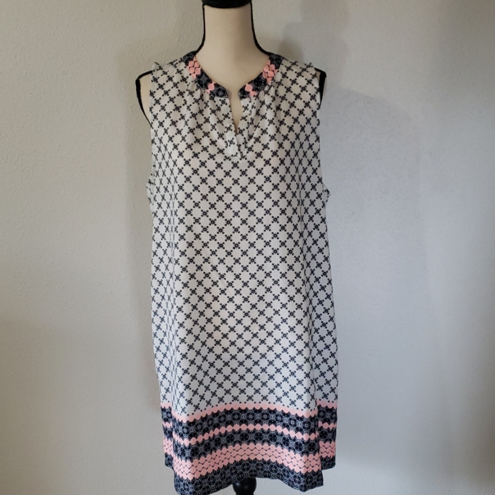 SWEET RAIN Sleeveless Patterned Dress